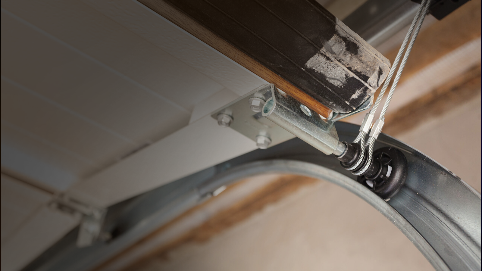 Garage door tracks repairs