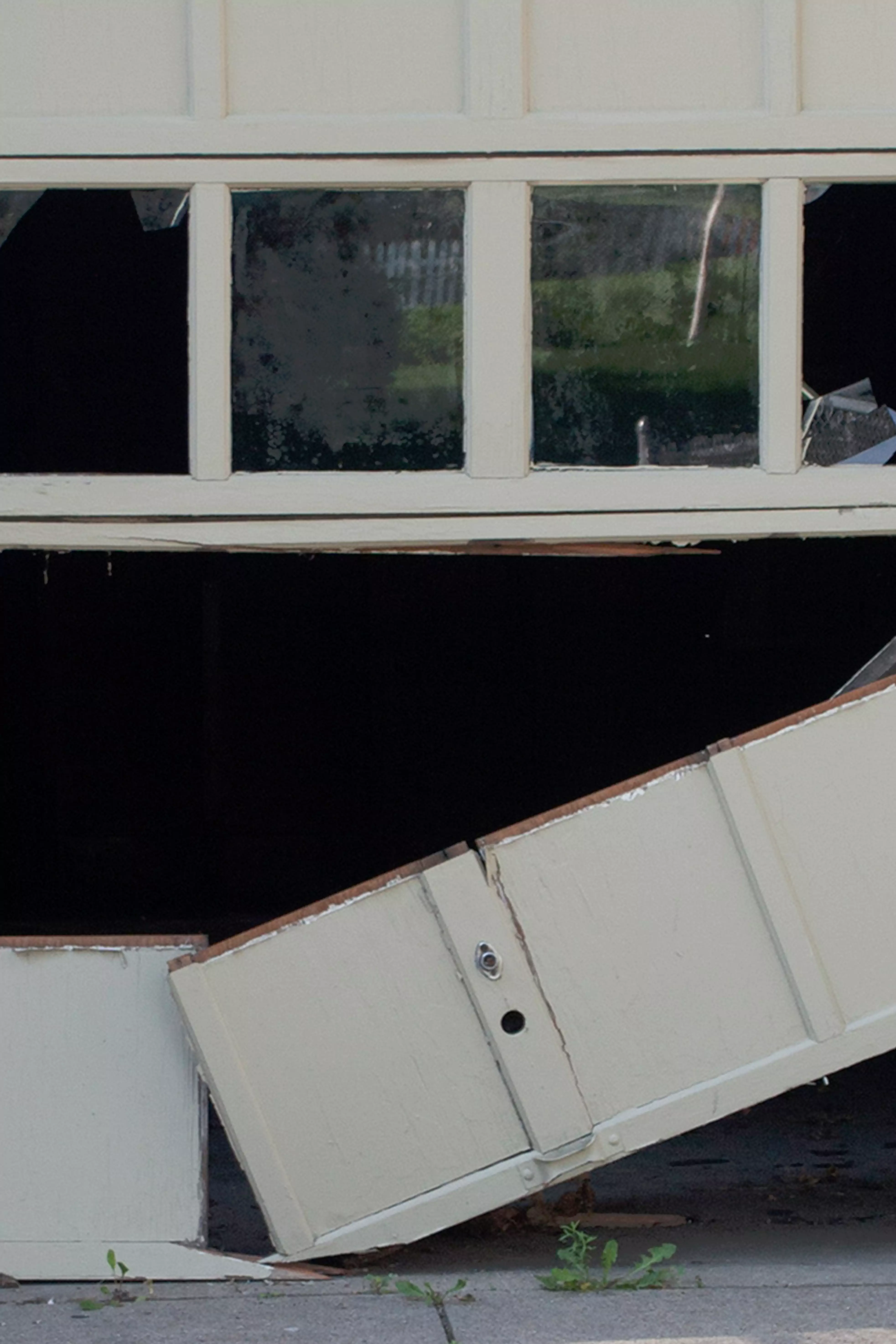 Garage door repairs service